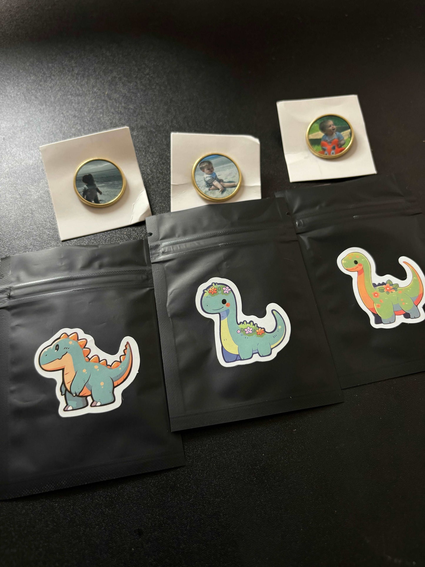 PINS MYSTÈRES PERSONNALISABLES (doré)