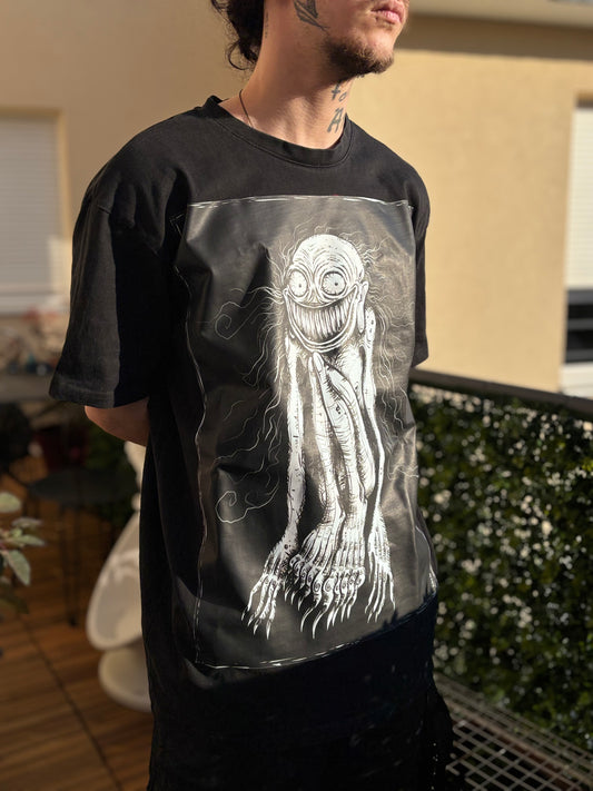 T-SHIRT CREEPY MAN